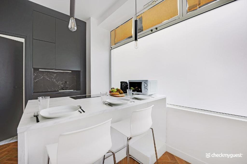 Elegant Apartment - 1Br-2P - Next To Nation Parijs Buitenkant foto